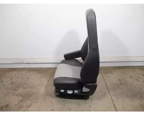 FREIGHTLINER  Seat, Front