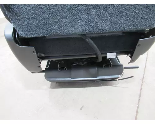 FREIGHTLINER  Seat, Front