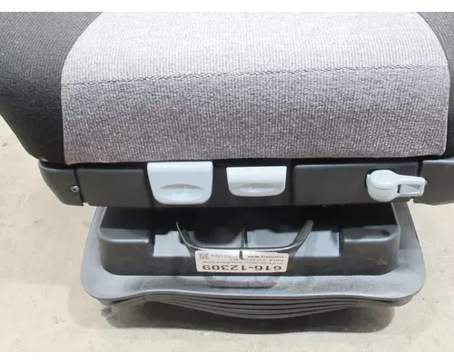 FREIGHTLINER  Seat, Front