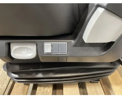 FREIGHTLINER  Seat, Front