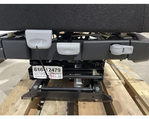 FREIGHTLINER  Seat, Front