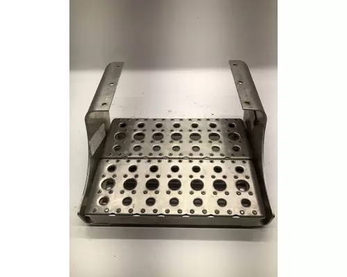 FREIGHTLINER  Step