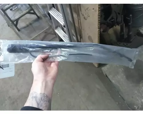 FREIGHTLINER  WINDSHIELD WIPER ARM