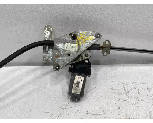 FREIGHTLINER  Window Regulator