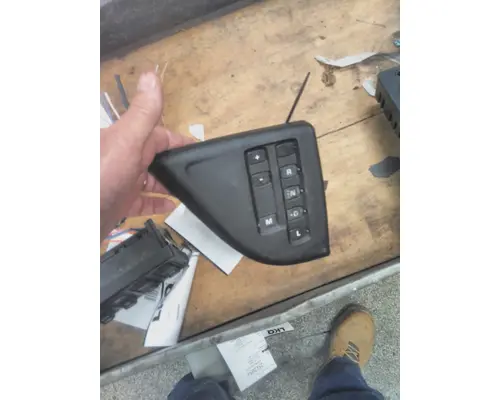 FULLER FAOM15810SEC3 GEAR SHIFTER