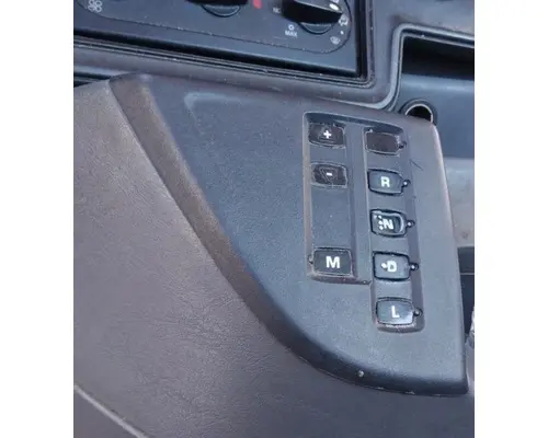 FULLER FOM16E310CLAS GEAR SHIFTER