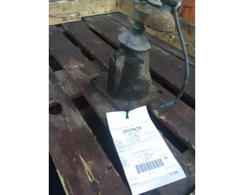 FULLER FRO15210C GEAR SHIFTER