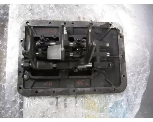FULLER FRO16210B TRANSMISSION SHIFT COVER