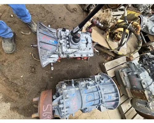 FULLER M2 106 Transmission Assembly