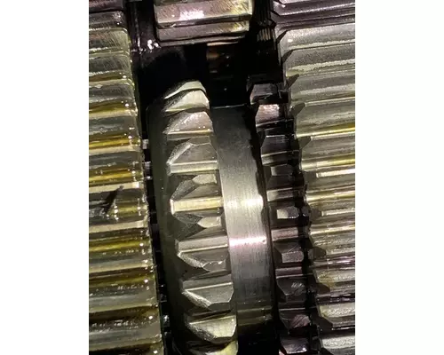 FULLER RTLO16913A Transmission Assembly