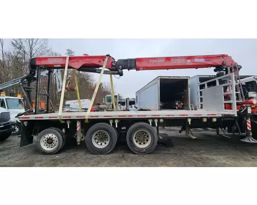 Flatbeds 25 FT Box  Bed