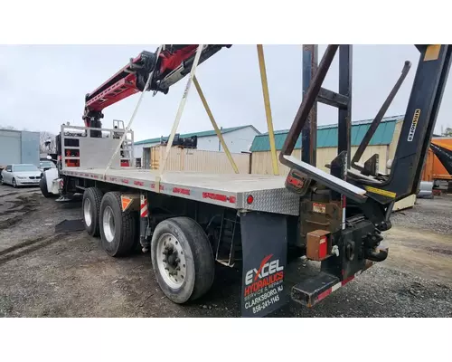 Flatbeds 25 FT Box  Bed