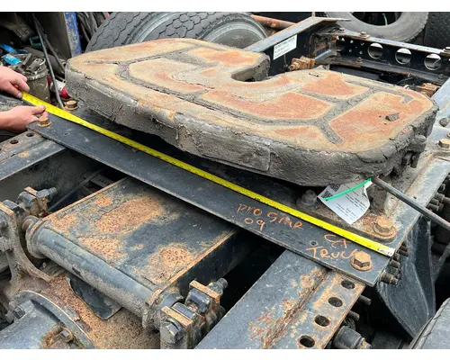Fifth Wheel FONTAINE  CA Truck Parts