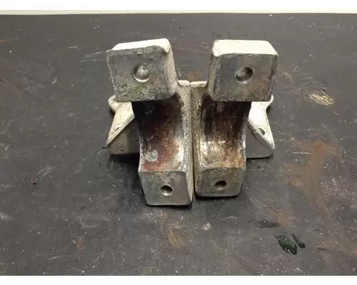 Ford 534 Engine Mounts