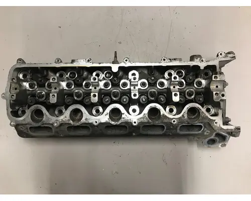 Cylinder Head Ford 6.8G Quality Bus &amp; Truck Parts