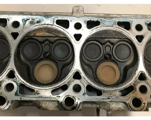 Ford 6.8G Cylinder Head
