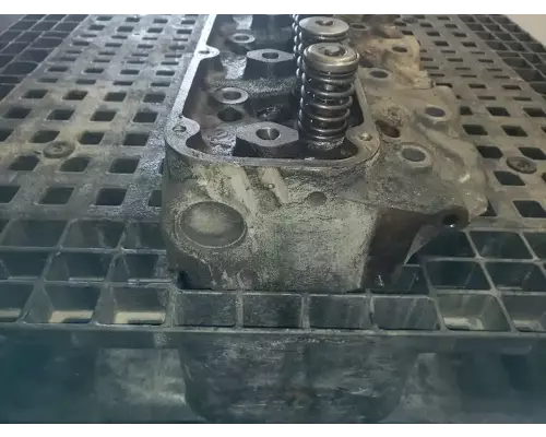 Ford 7.8L Cylinder Head