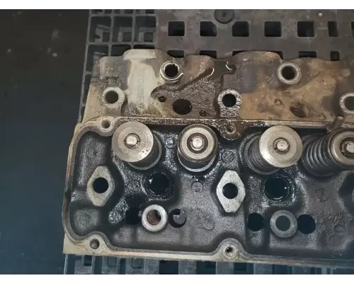 Ford 7.8L Cylinder Head