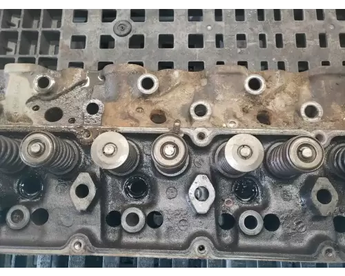 Ford 7.8L Cylinder Head