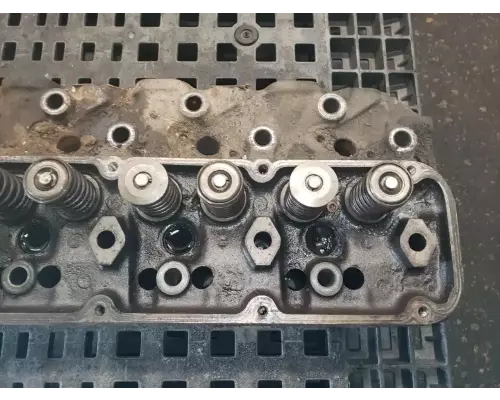 Ford 7.8L Cylinder Head