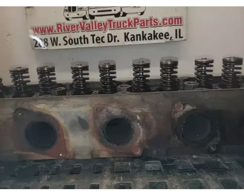 Ford 7.8L Cylinder Head