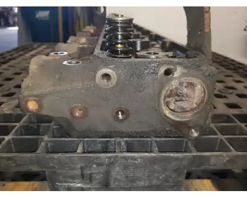 Ford 7.8L Cylinder Head