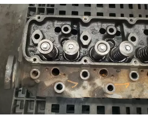 Ford 7.8L Cylinder Head