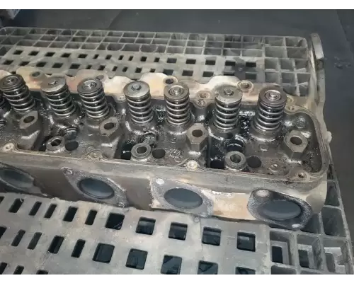 Ford 7.8L Cylinder Head