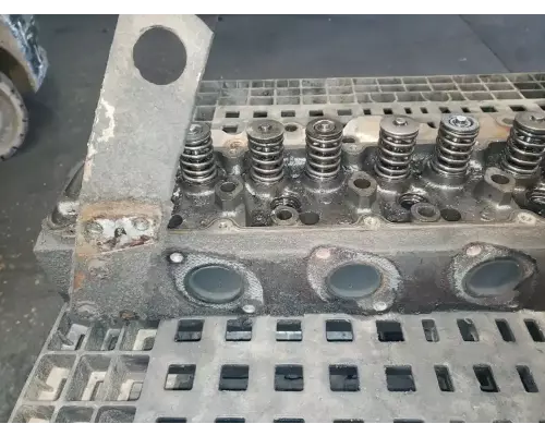 Ford 7.8L Cylinder Head