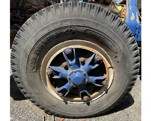 Spindle / Knuckle, Front Ford 8000 Complete Recycling Group LLC