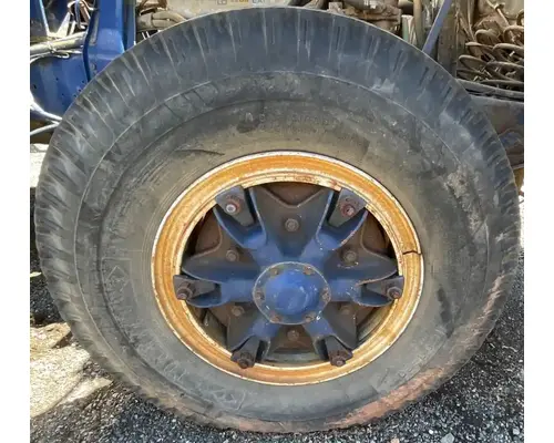 Spindle / Knuckle, Front Ford 8000 Complete Recycling Group LLC