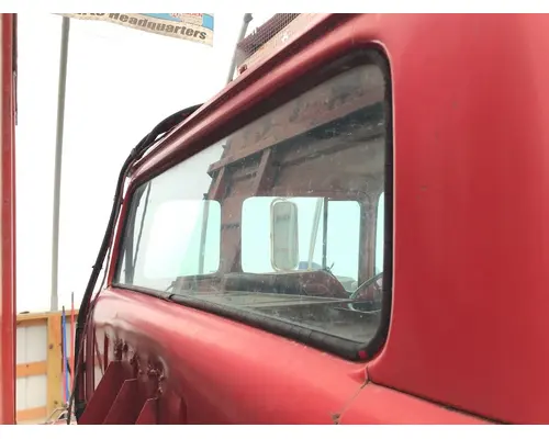 Ford C8000 Back Glass