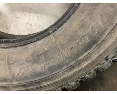 Ford C8000 Tires