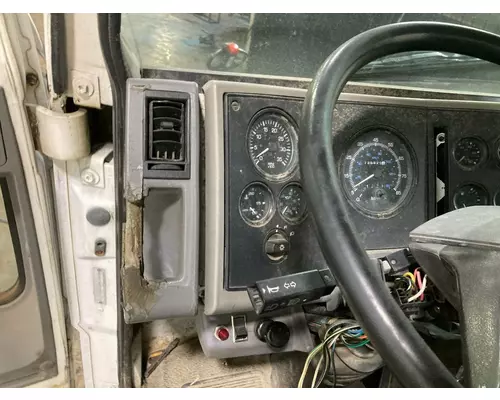 Ford CF7000 Dash Assembly