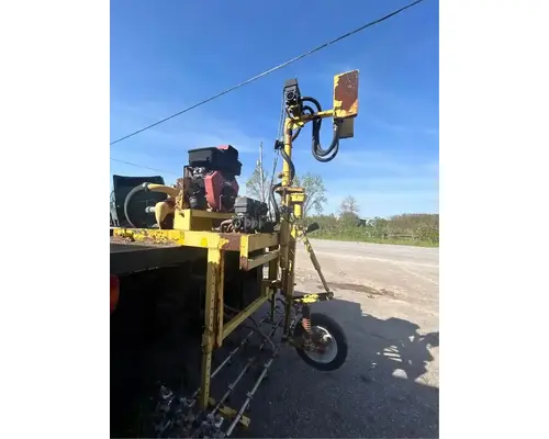 Ford CF7000 Equipment (Mounted)