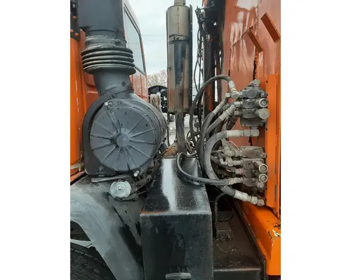 Ford CF8000 Company Unit