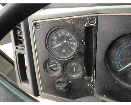 Ford CF8000 Instrument Cluster