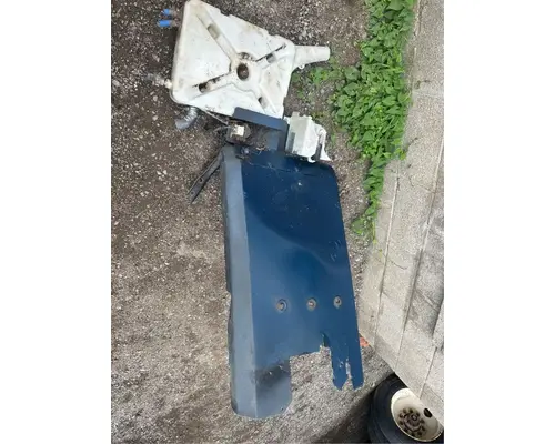 Fender Ford CF8000 Dixie Truck Centre