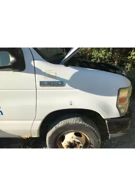 Ford E350 CUBE VAN Fender