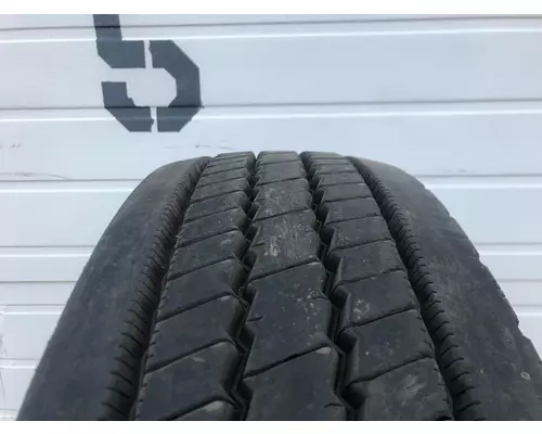 Ford E350 CUBE VAN Tires