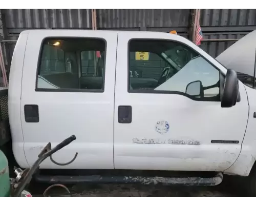 Ford F-550 Cab