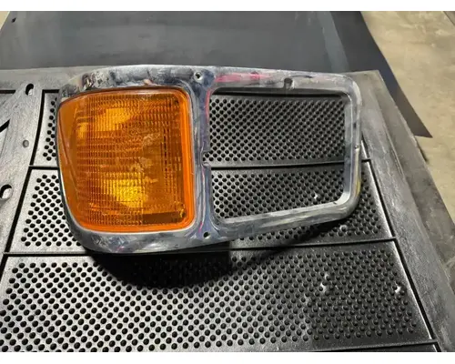 Headlamp Assembly Ford F-650 Holst Truck Parts