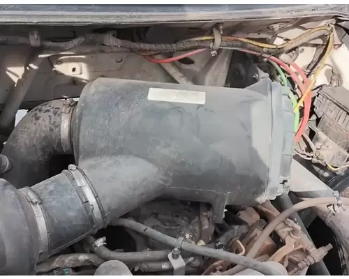 Ford F-750 Air Cleaner