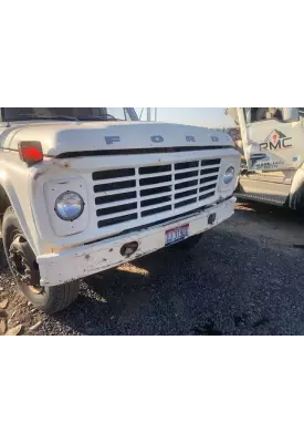 Ford F-750 Grille