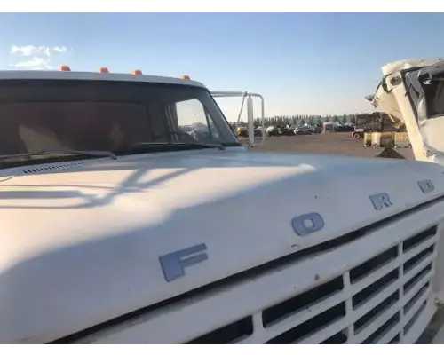 Ford F-750 Hood