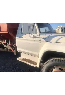 Ford F-750 Mirror (Side View)