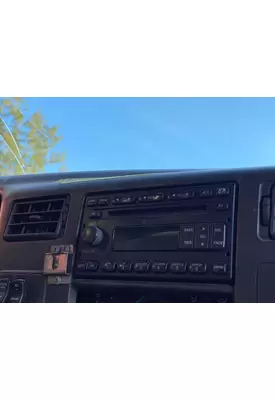 Ford F-750 Radio