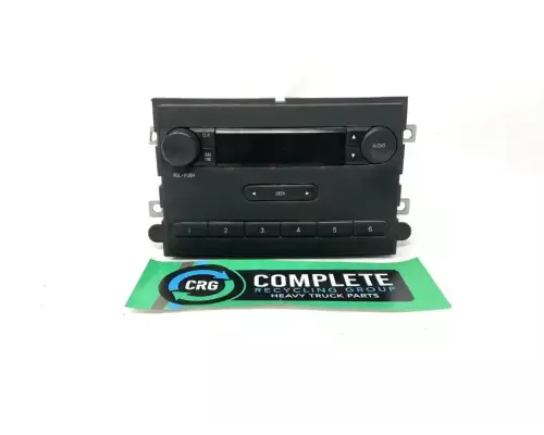 Ford F-750 Radio