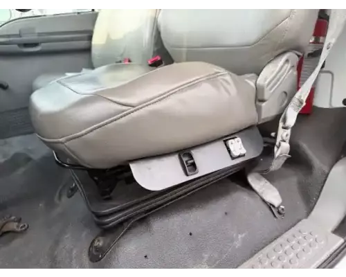 Ford F-750 Seat, Front