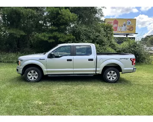 Complete Vehicle FORD F150 XL B &amp; W  Truck Center